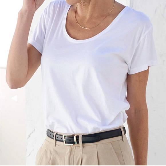 AYR Tops - AYR All U Tee Scoop Neck Short Sleeve Basic Solid White Size Large
